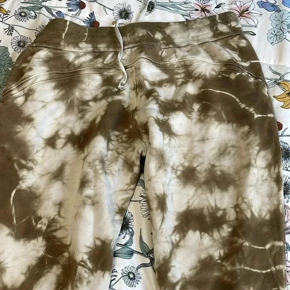 Lululemon warm down joggers - Picture 10 of 11